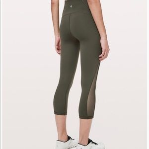 Lululemon train times crop